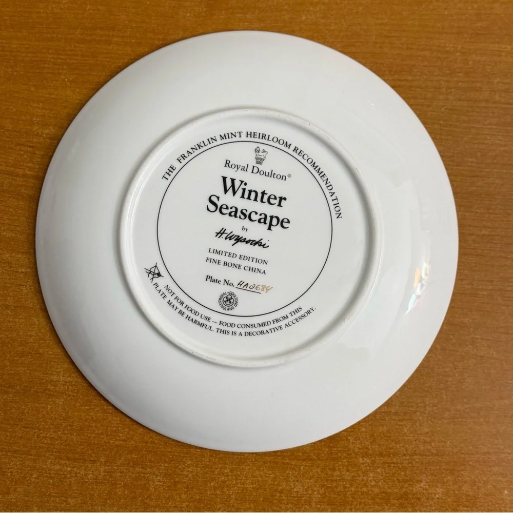 Royal Doulton Winter Seascape Plate - White - Picture 2 of 4